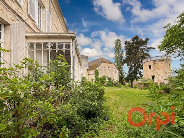 Vente Maison de maître 8 pièces 311 m2 Saint Amand Montrond