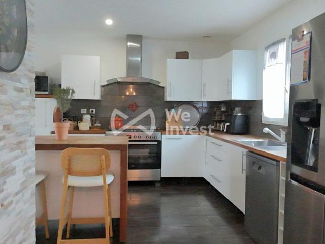 VENTE MAISON DE PLAIN PIED AVEC PISCINE ET MAGNIFIQUE VUE PYRENE
