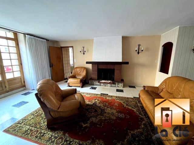 Vente maison de village avec jardin et garage Puymirol 165m² Puymirol