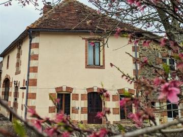 Vente Maison de village avec 3 chambres et jardin