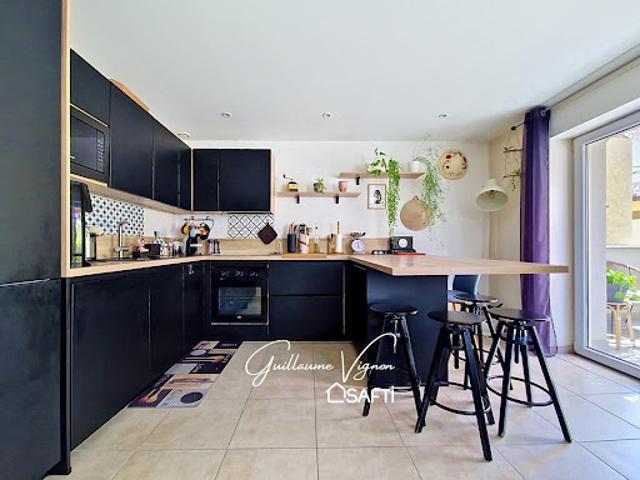 Vente Maison de ville 3 pièces 60 m2 Pierre benite