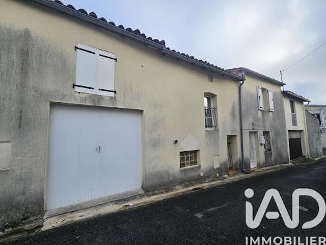 Vente Maison de ville 3 pièces 69 m2 Saint Amant de Boixe