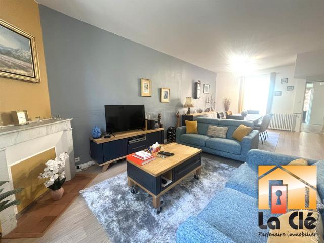 Vente maison de ville 3ch, cour et garage Agen quartier Ja. 126m² Agen