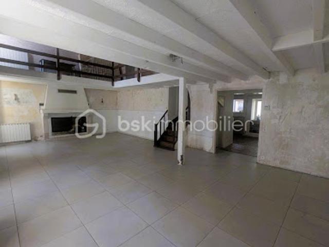 Vente Maison 10 pièces 176 m2 Fenioux