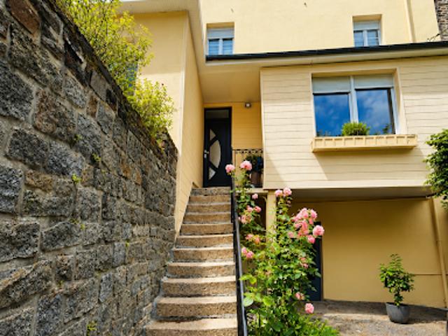 Vente Maison de ville 10 pièces 250 m2 Saint Hilaire du Harcouët