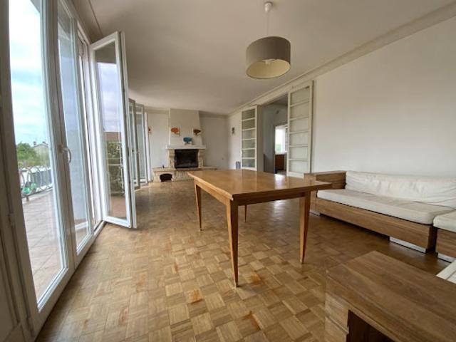 Vente Maison de ville 11 pièces 226 m2 Rilhac Rancon