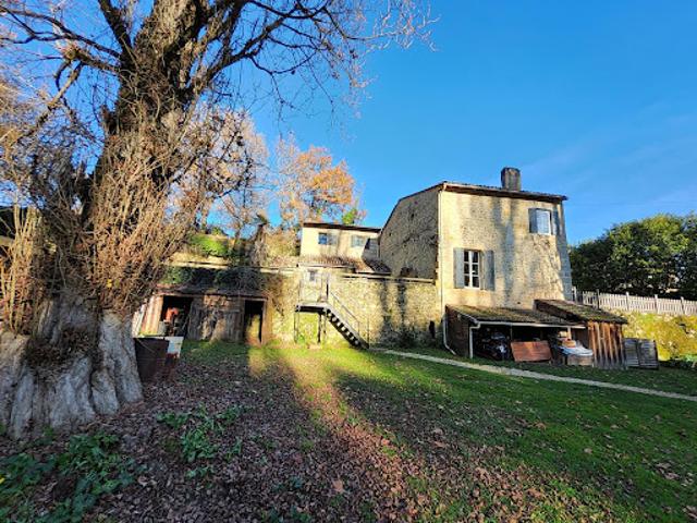 Vente Maison 11 pièces 320 m2 Le Tourne