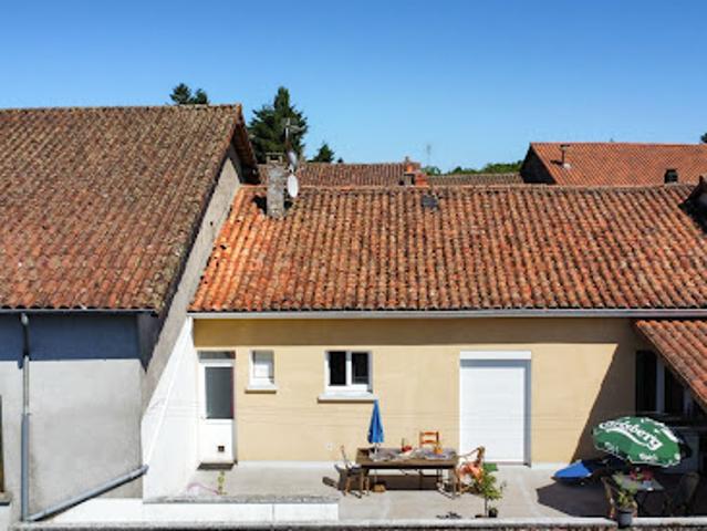 Vente Maison de ville 14 pièces 303 m2 Les Salles Lavauguyon