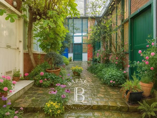 Vente Maison de ville 2 pièces 61.1 m2 Paris 18ème