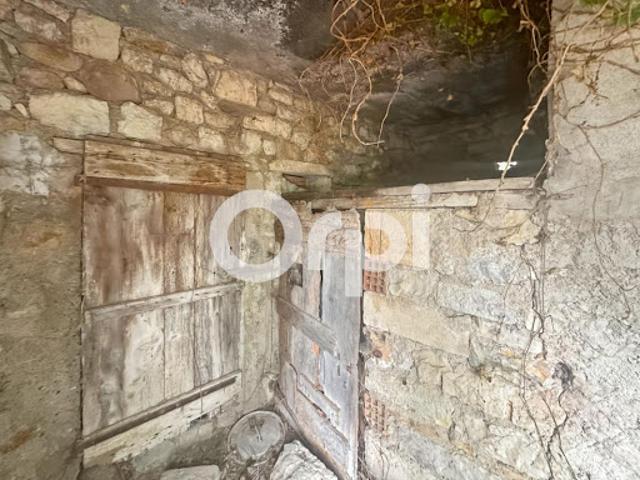 Vente Maison 2 pièces 67.6 m2 Grospierres