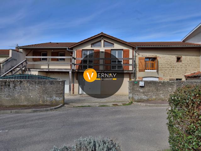 Vente Maison 2 pièces 77.5 m2 Oytier Saint Oblas