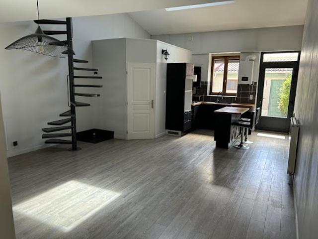 Vente Maison 2 pièces 91.79 m2 Miribel