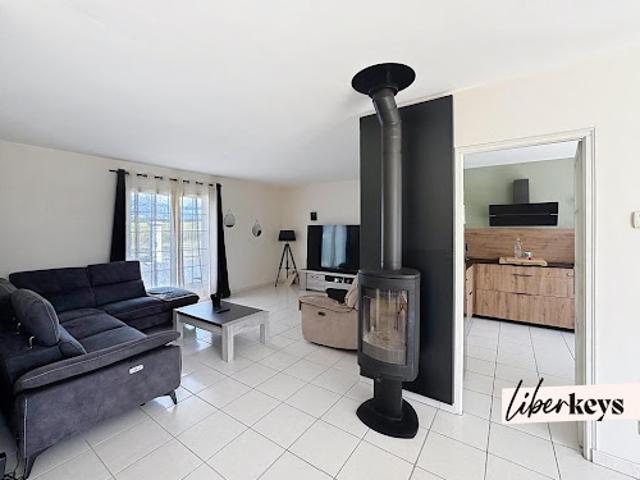 Vente Maison 7 pièces 140 m2 Neuille