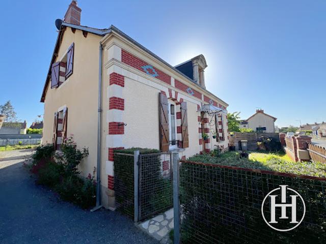 Vente Maison 7 pièces 150 m2 Vallon en Sully