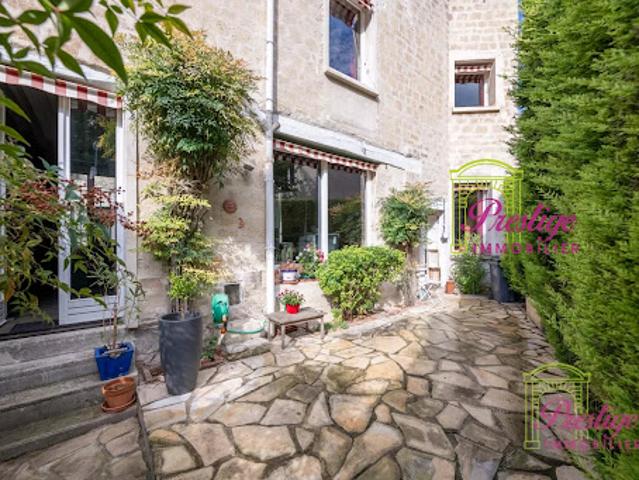 Vente Maison de ville 7 pièces 182 m2 Le Mesnil le Roi