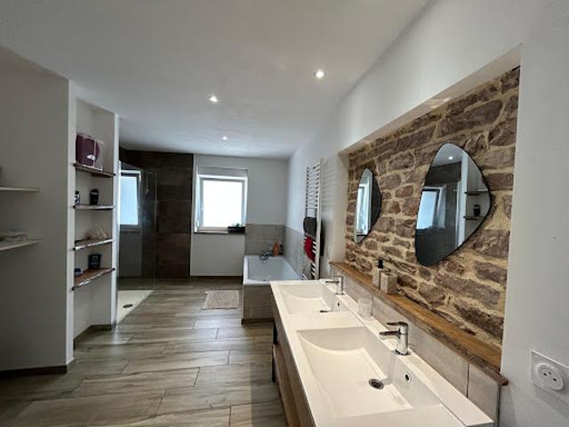 Vente Maison de ville 7 pièces 207 m2 Escles