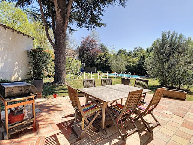 Vente Maison 7 pièces 232 m2 Ayguesvives