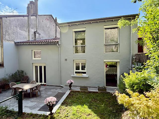 Vente Maison de ville 7 pièces 246 m2 Verdun