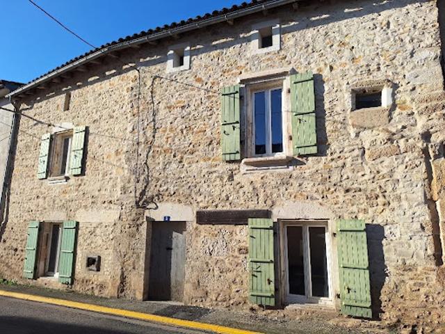 Vente Maison de ville 7 pièces 286 m2 Chasseneuil sur Bonnieure