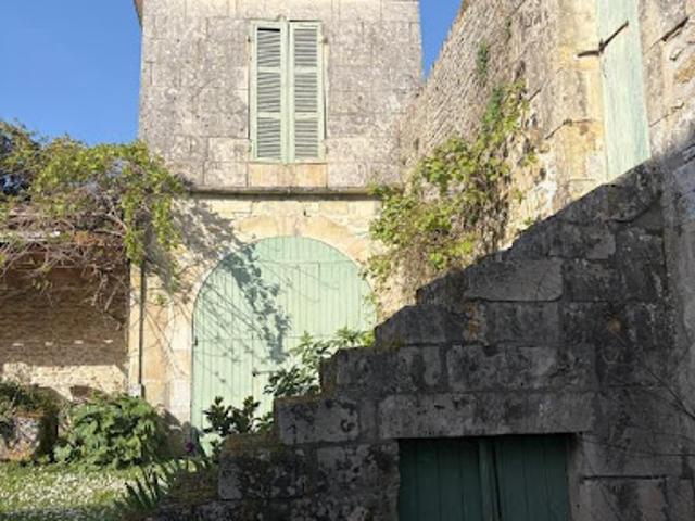 Vente Maison de ville 7 pièces 294 m2 Cozes