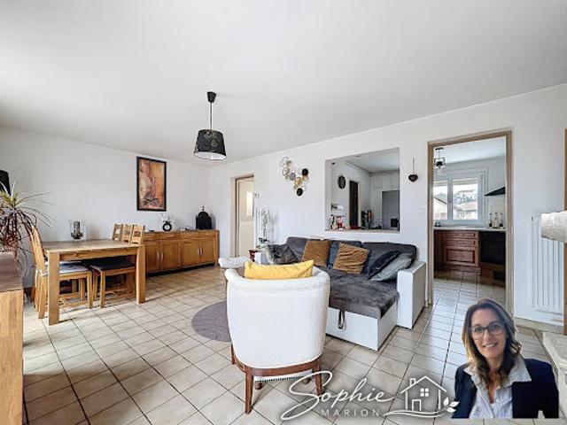 Vente Maison de ville 4 pièces 82.56 m2 Pierre benite