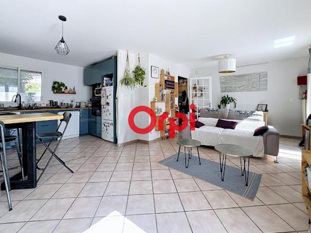 Vente Maison de ville 4 pièces 85 m2 Pierre benite