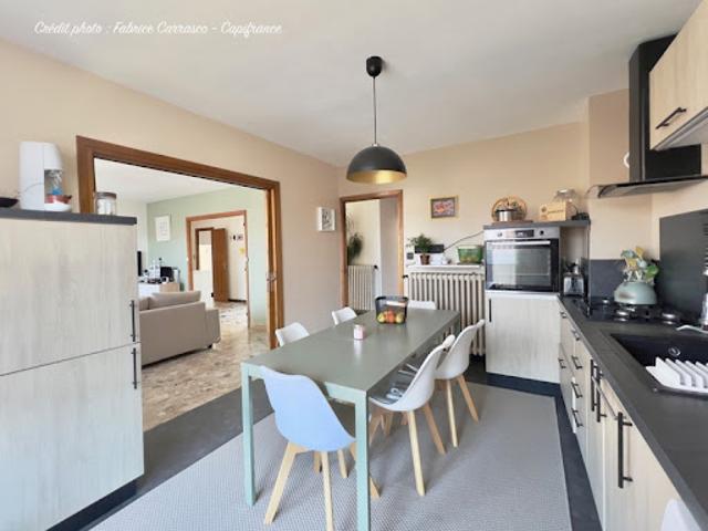 Vente Maison de ville 5 pièces 119 m2 Saint Bonnet près Riom