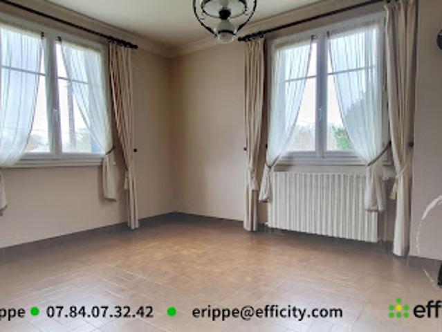 Vente Maison de ville 5 pièces 110 m2 Saint Amant de Nouère
