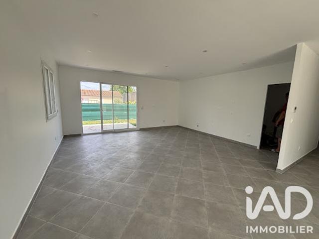 Vente Maison de ville 5 pièces 111 m2 Saint Médard de Guizières