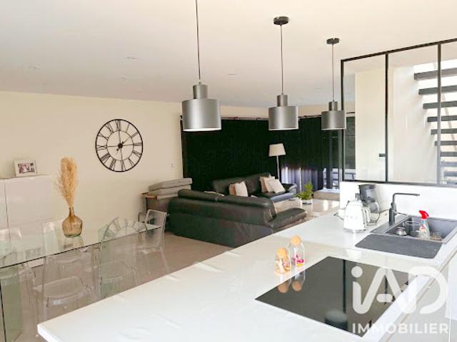 Vente Maison de ville 5 pièces 145 m2 Montreuil Juigné