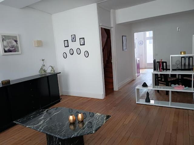 Vente Maison de ville 5 pièces 158.94 m2 Chateau renard