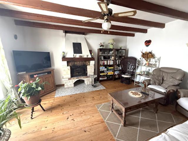 Vente Maison de ville 5 pièces 150 m2 Chef Boutonne