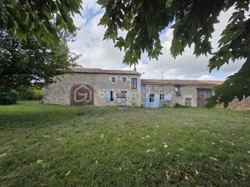 Vente Maison 5 pièces 180 m2 Saint Martin du Clocher