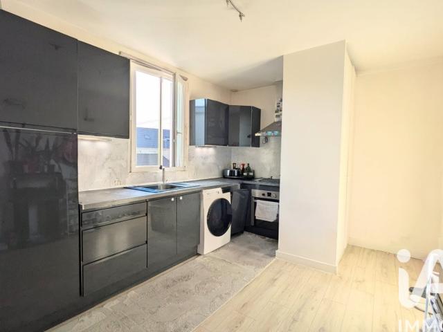 Vente Maison de ville 5 pièces 77m² Saint Denis