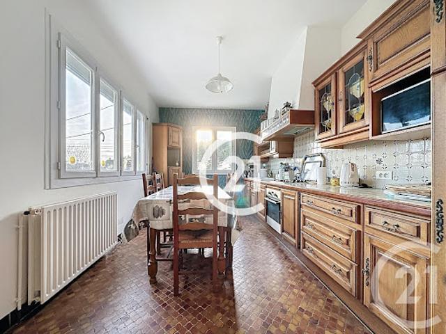Vente Maison de ville 6 pièces 109.3 m2 Châteaubernard