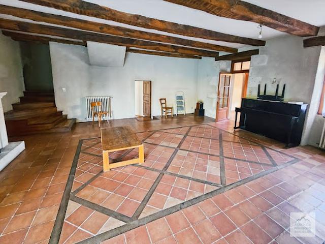 Vente Maison 6 pièces 194.69 m2 Neuvic
