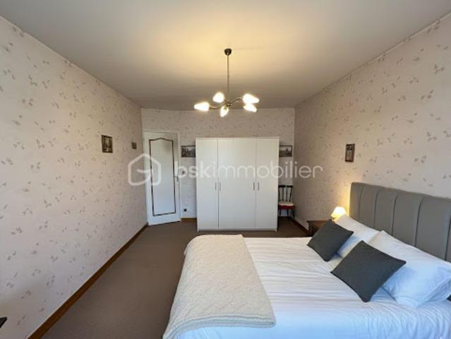 Vente Maison de ville 8 pièces 167.5 m2 Saint Hilaire du Harcouët