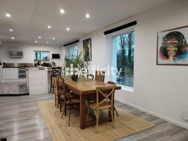 Vente Maison de ville 8 pièces 210 m2 Saint Fromond