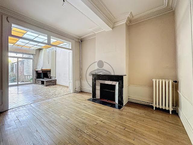 Vente Maison de ville 8 pièces 220 m2 Saint Quentin