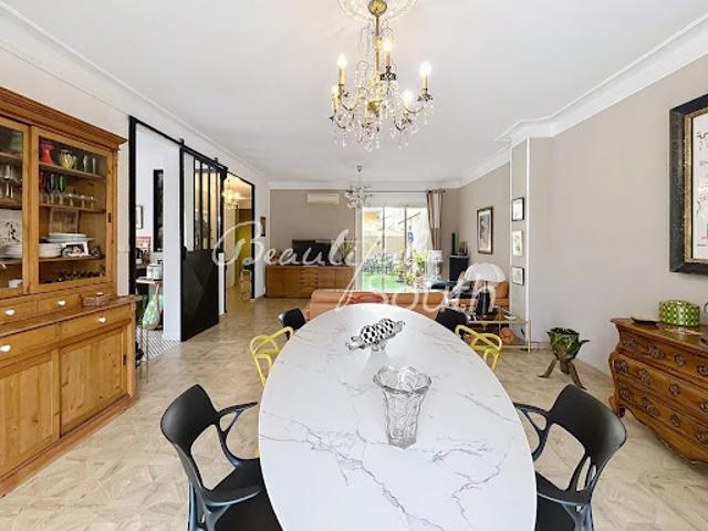 Vente Maison de ville 8 pièces 297.55 m2 Perpignan