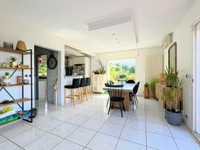 Vente Maison de ville 9 pièces 215 m2 La Varenne Saint Hilaire