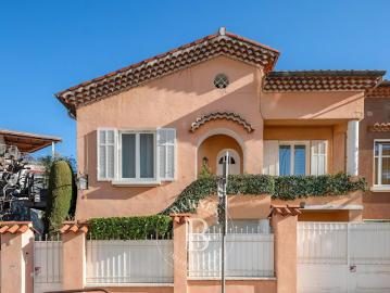 Vente Maison de ville 9 pièces 213 m2 Aix en Provence