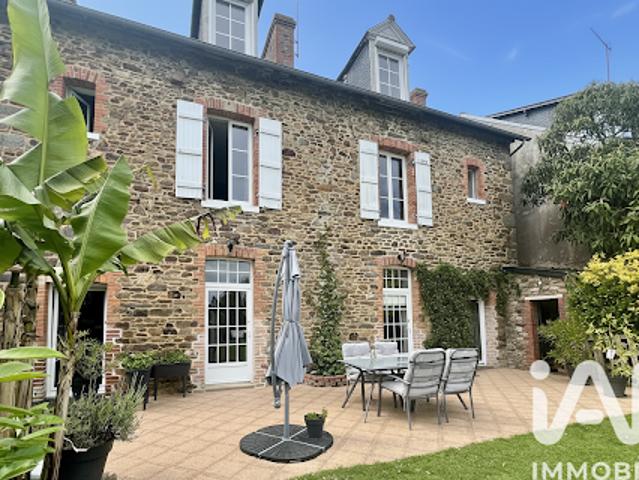 Vente Maison de ville 9 pièces 224 m2 Chateauneuf d'ille et vilaine