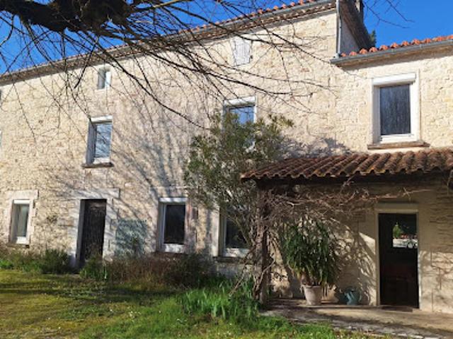 Vente Maison de ville 9 pièces 272 m2 Mansle les Fontaines