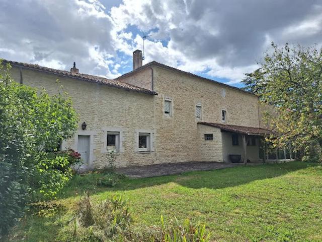 Vente Maison de ville 9 pièces 272 m2 Mansle les Fontaines