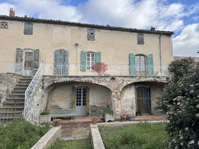 Vente Maison 9 pièces 374 m2 Montpeyroux