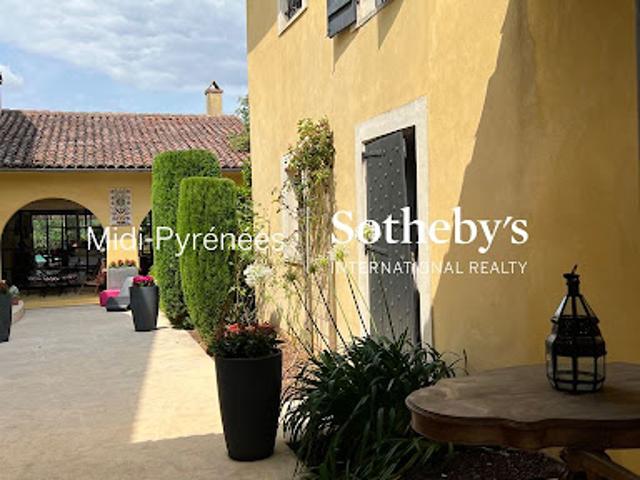 Vente Maison de ville 9 pièces 375 m2 Rieumes
