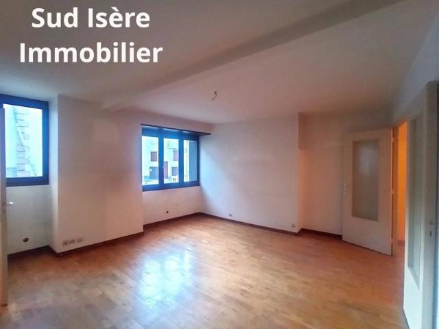vente maison de ville à Corps