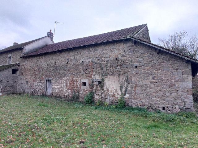 VENTE MAISON ET GRANGE CAMPAGNE 20MN MONTLUCON