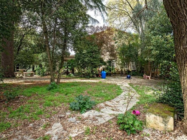 Vente Maison individuelle T6 avec piscine sur terrain de 250. 200m² Montpellier